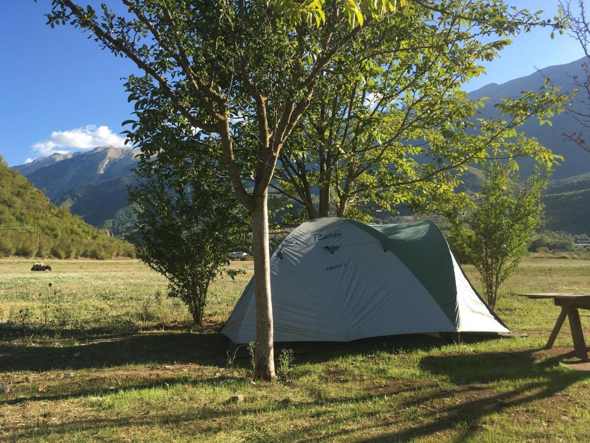 ホテル Albturist Ecocamping Permet & Outdoor Sports Center エクステリア 写真