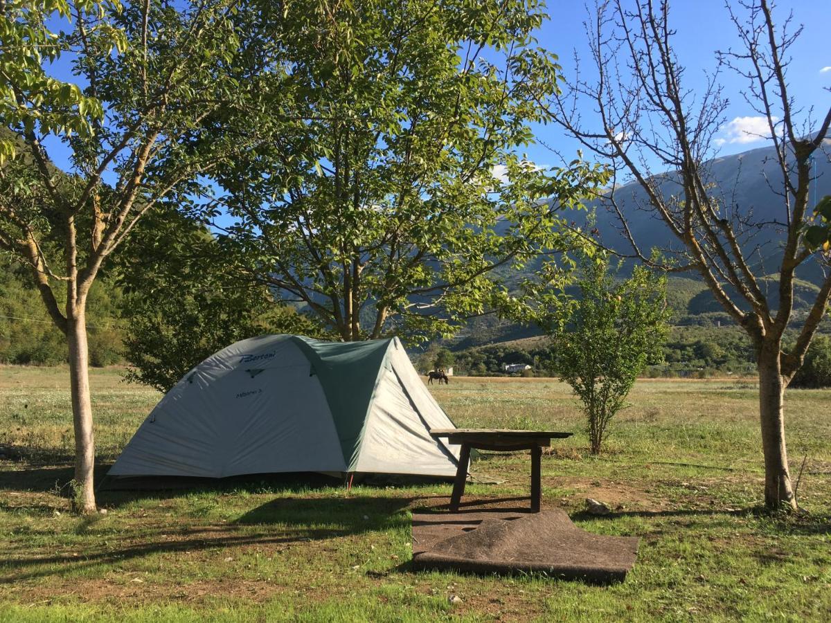 ホテル Albturist Ecocamping Permet & Outdoor Sports Center エクステリア 写真